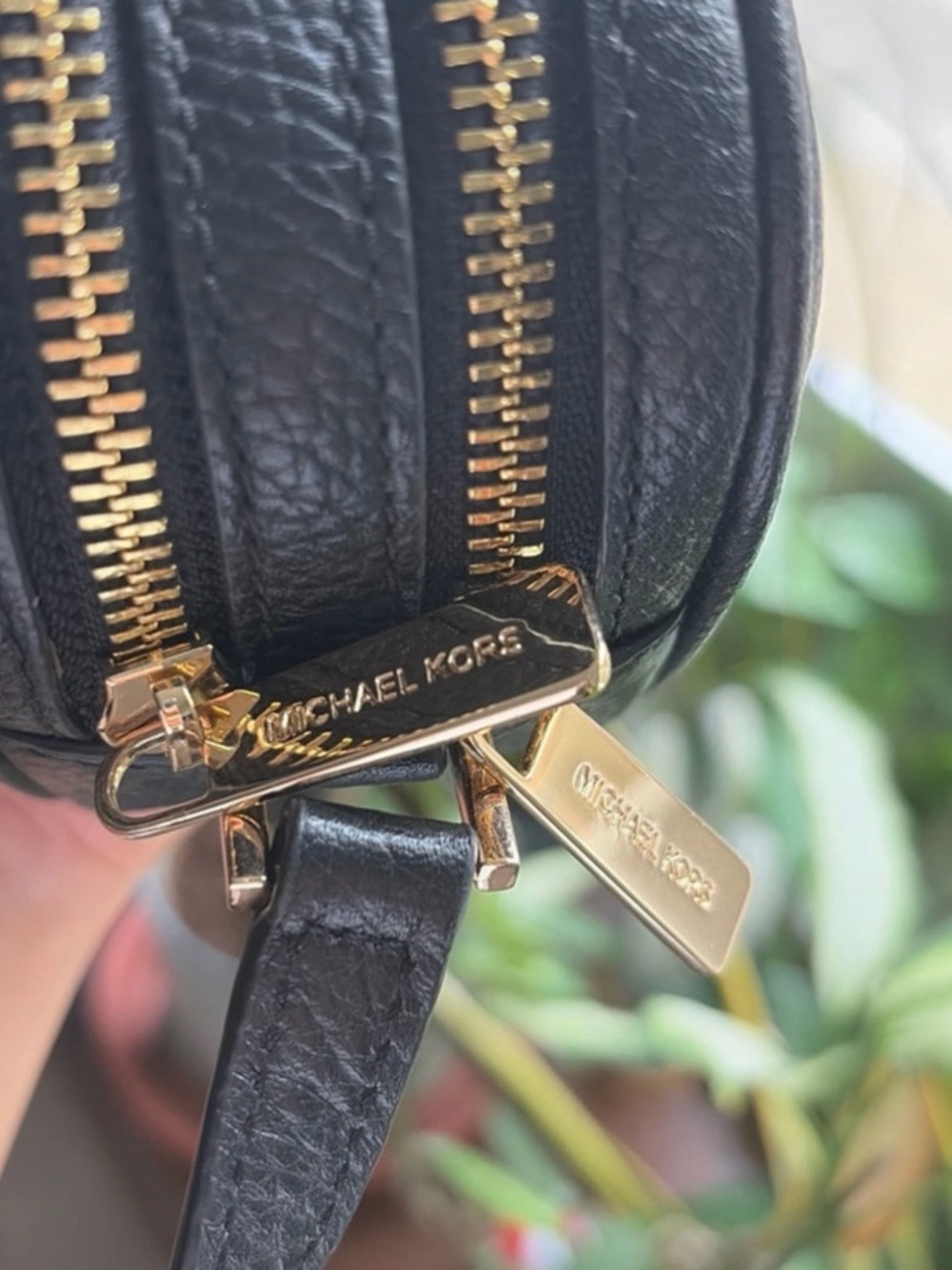 Michael Kors Fulton Leather Crossbody Bag - Picture 3 of 4